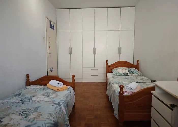 Spacious Near Center, & Bus Apartment Zadar
